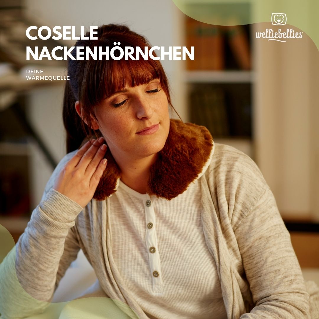 Plüsch Nackenhörnchen mit Bio-Hirse Füllung und entspannenden Gesundheitskräutern.